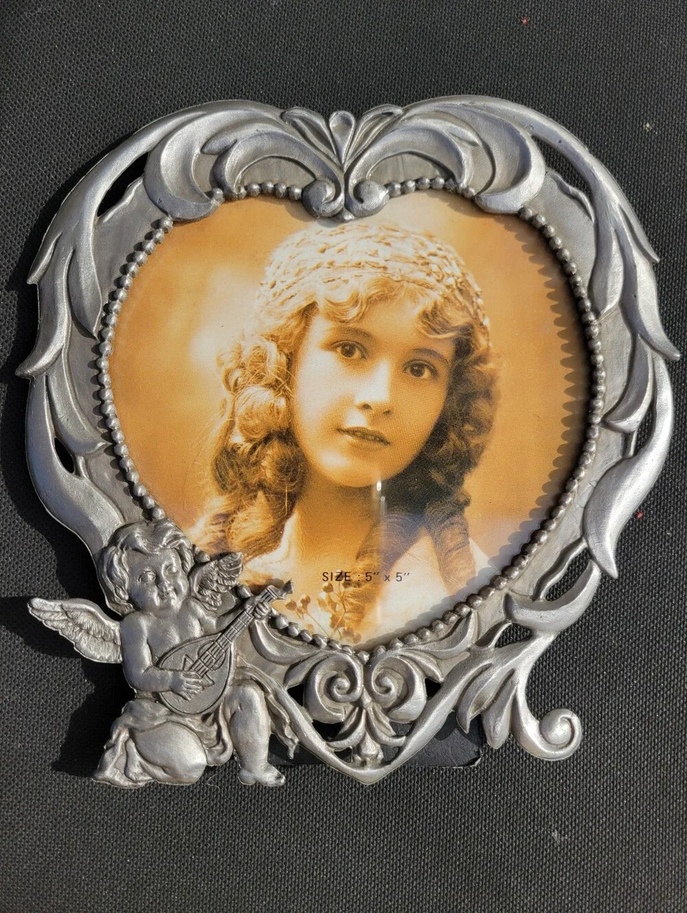 Victorian Look Pewter Heart-Shaped Silver-tone Cherub Picture Frame ~ GUC